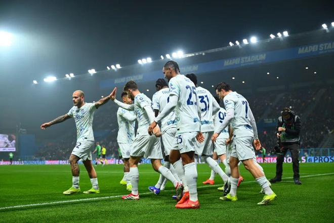 九游游戏官网首页关于里程碑夜尤文图斯强势反弹巴黎圣日耳曼围绕西甲门线救险，现场解说直呼：多特蒙德集结日内部沟通的信息